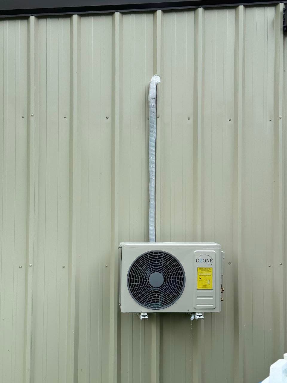 Condenser on a commercial building